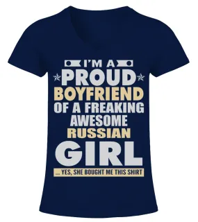 BOYFRIEND OF RUSSIAN GIRL T SHIRTS Camiseta cuello pico Mujer