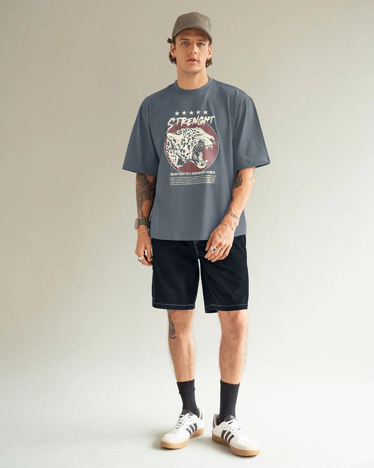 Camiseta manga corta de silueta amplia con estampado localizado en frente