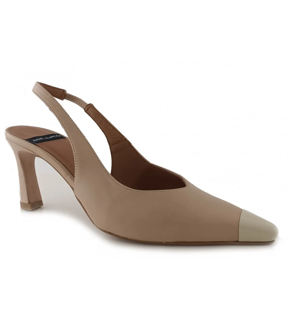 Zapato en piel arena